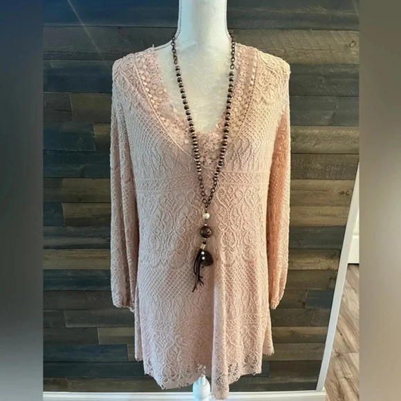 Nude / Light Pink Lace‎ Dress - Picture 3 of 12